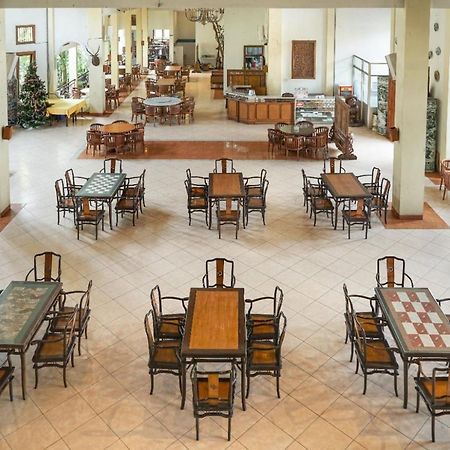 Front One Resort Indraloka Temanggung Extérieur photo