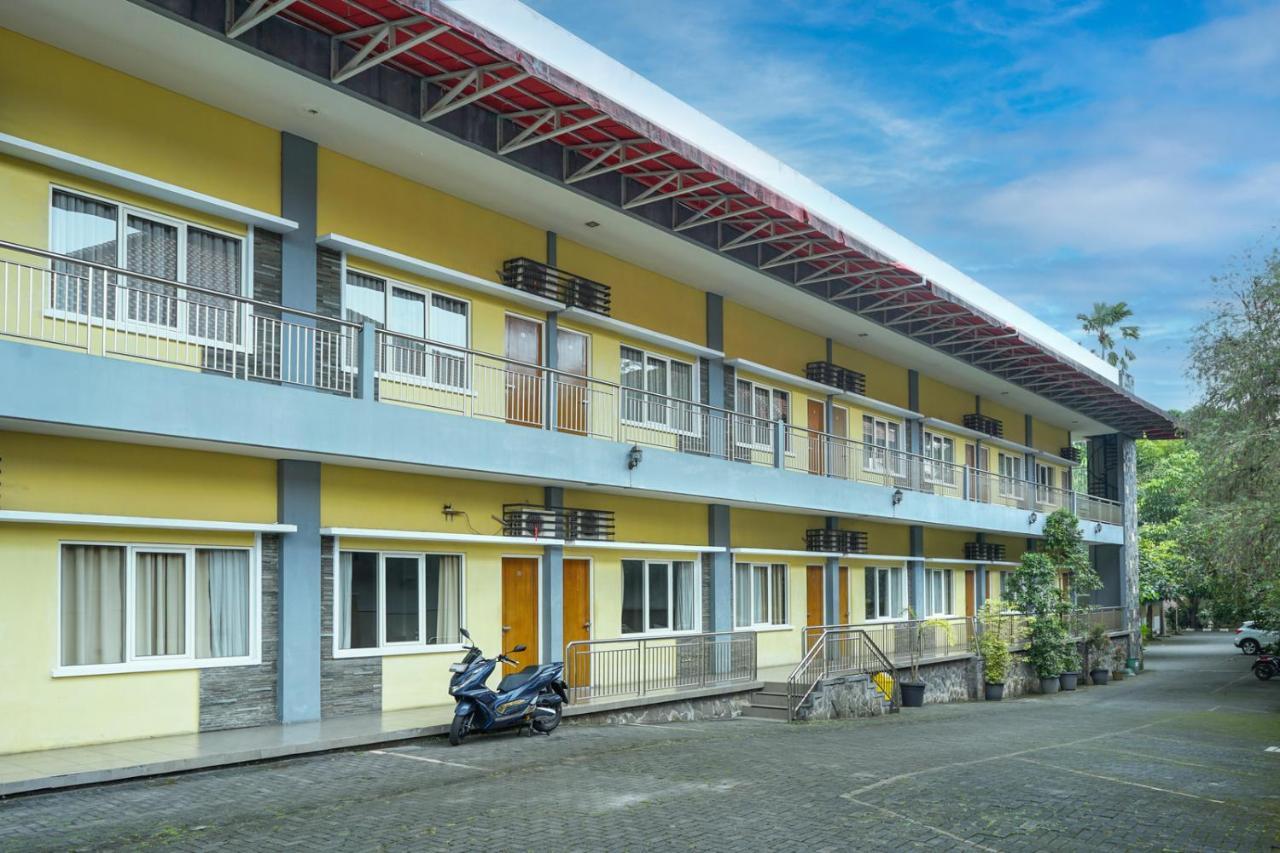Front One Resort Indraloka Temanggung Extérieur photo